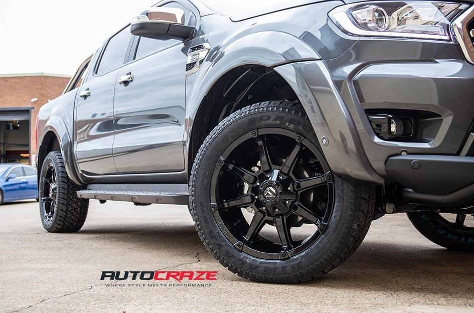FORD RANGER COUPLER GLOSS BLACK